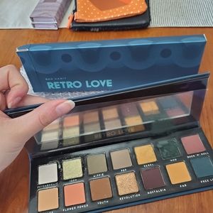 Bad habit retro love eyeshadow palette